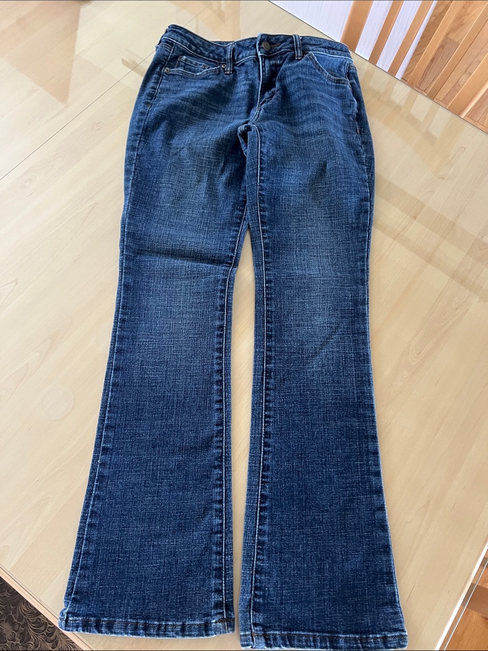 Women's Dark Blue Flare Jeans — Classic Wide-Leg Denim